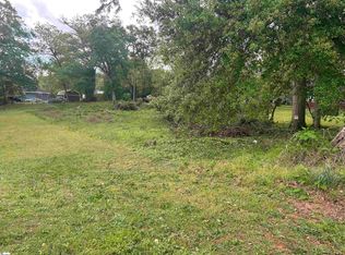 639 S Harper St, Laurens, SC 29360