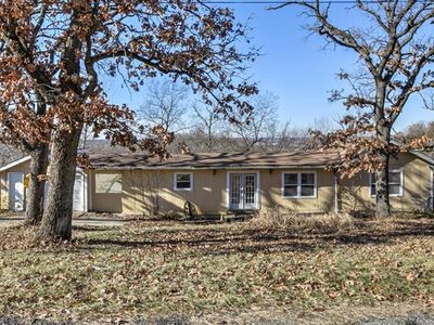 9514 Red Bud Dr, Kansas City, MO, 64137