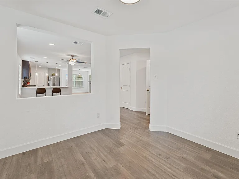 11210 Log Cabin Ln — Photo 12