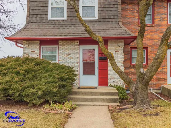 300 Twykingham Pl, Manhattan, KS 66503