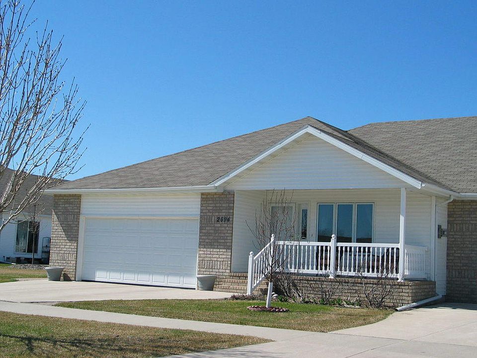 1st image of 2694 Sara Lyn Dr