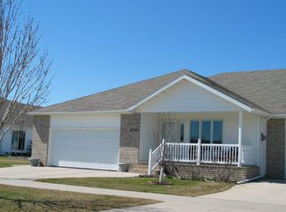 2694 Sara Lyn Dr, Grand Forks, ND 58201