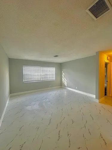 1650 NW 52nd Ave #3 Photo 1