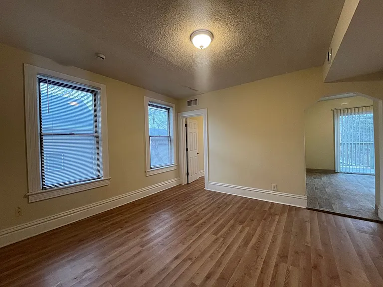 595 Park Street — Photo 7