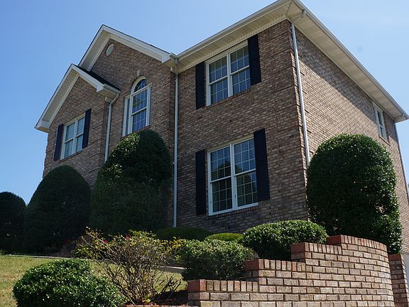 2nd image of 1105 Hillsboro Cir