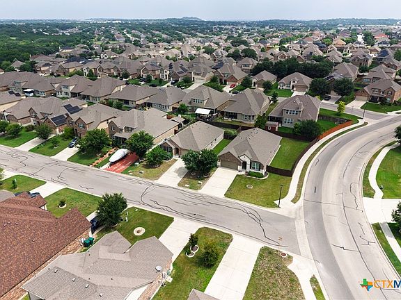 5th image of 827 Old World Dr