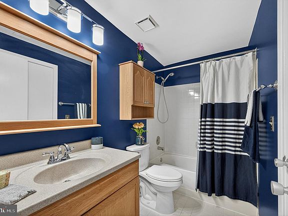 5th image of 1512 Summerchase Ct