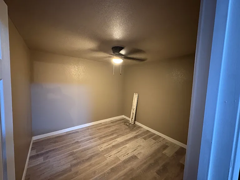 207 E Eason Ave — Photo 5