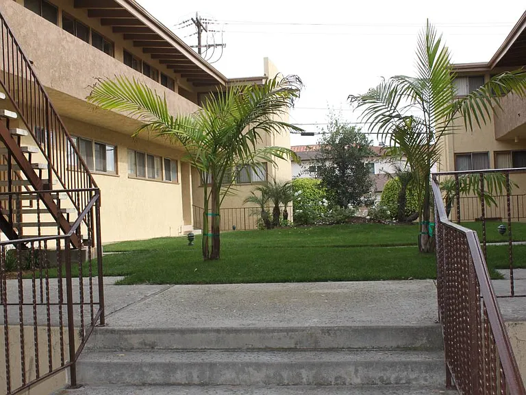 904 S Catalina Ave #T — Photo 3