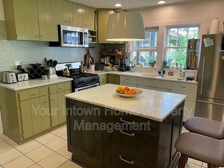 1080 Benteen Ave SE — Photo 9
