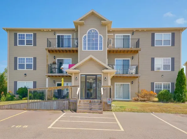 55 Glen Stewart Dr #108, Stratford, PE C1B 2A8