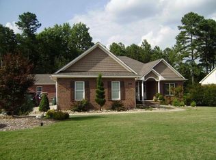 366 Shawcroft Rd, Fayetteville, NC 28311