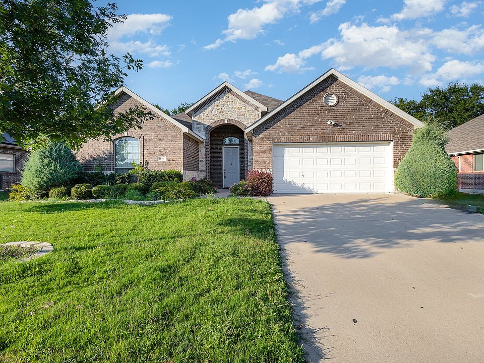 1st image of 616 Catherine Ln