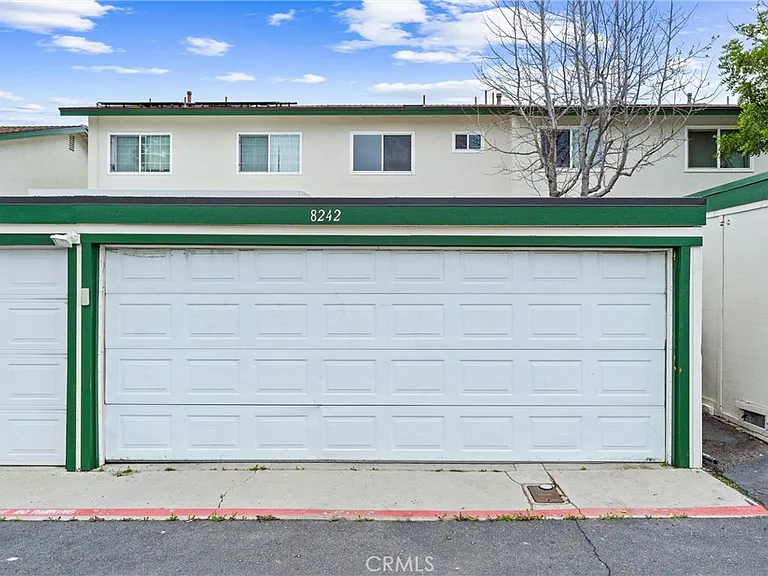 8242 Henderson Grn — Photo 17