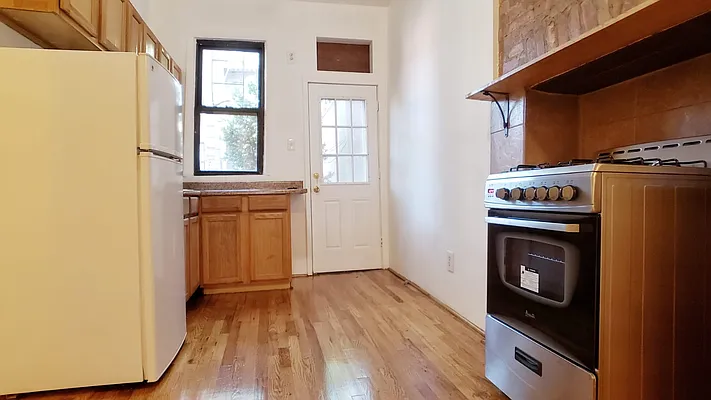 Rented by In Haus LLC | media 13