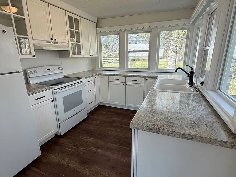 236 Lakeview Dr — Photo 19