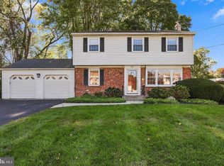 221 Crestview Rd, Hatboro, PA 19040