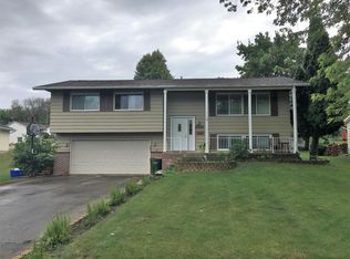 1407 Endl Blvd, Fort Atkinson, WI 53538