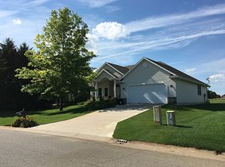 20481 Fieldstone Crossing Dr, Goshen, IN 46528
