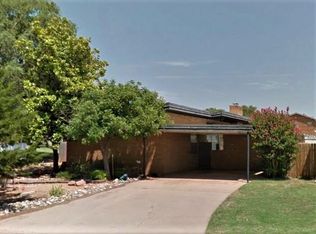 1609 Park Ave, Clinton, OK 73601