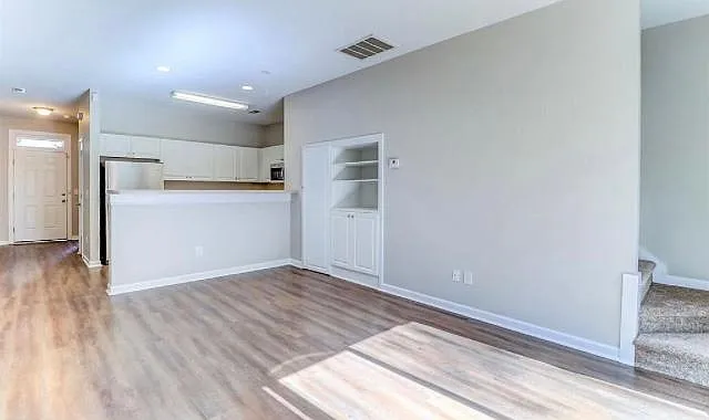 965 Downey Branch Ln — Photo 8