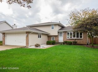 43 Austrian Dr, Romeoville, IL 60446