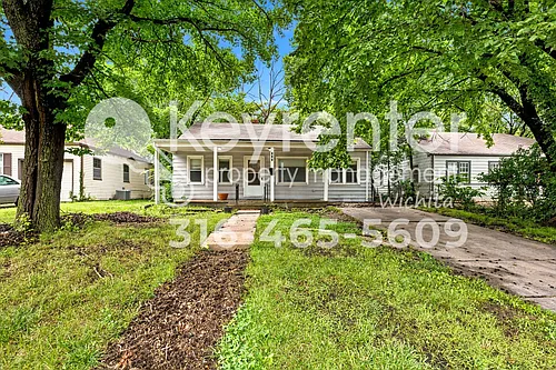 915 N Harding Ave Photo 1