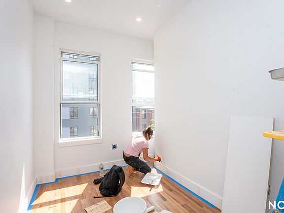 3rd image of 776 Hart St APT 3L