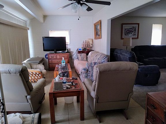2nd image of 10715 W Mission Ln