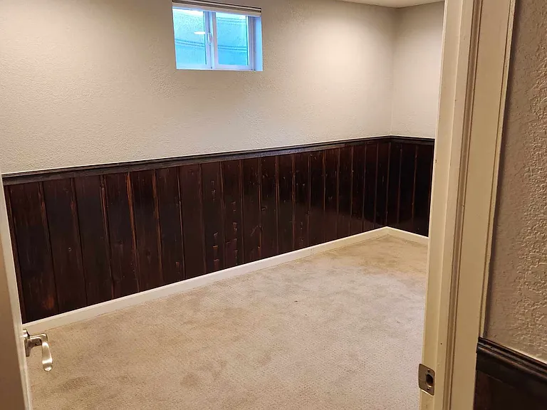 Downstairs bedroom #4
