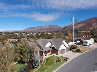 2273 E Country Oaks Dr, Layton, UT 84040