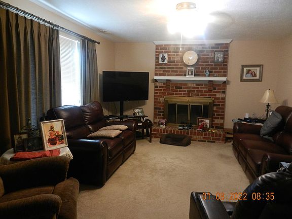 4th image of 7048 Claybird Ln