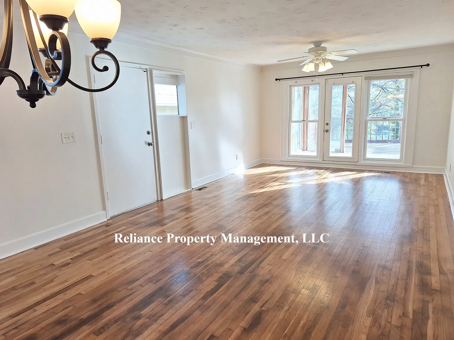3 bed, 1204 sqft, $1,895 — Photo 4