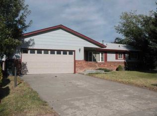 2820 Plainview Rd, Cheyenne, WY 82009