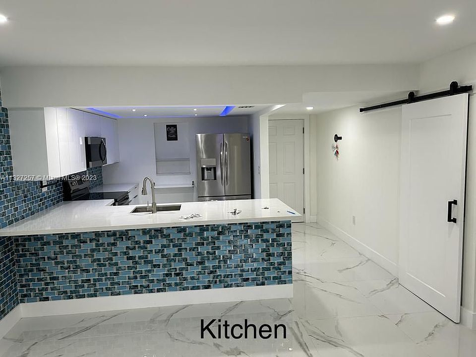 1st image of 230 NW 107th Ave APT 105