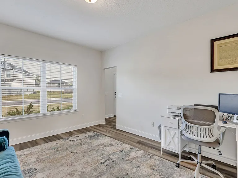 487 Meloney Dr — Photo 7