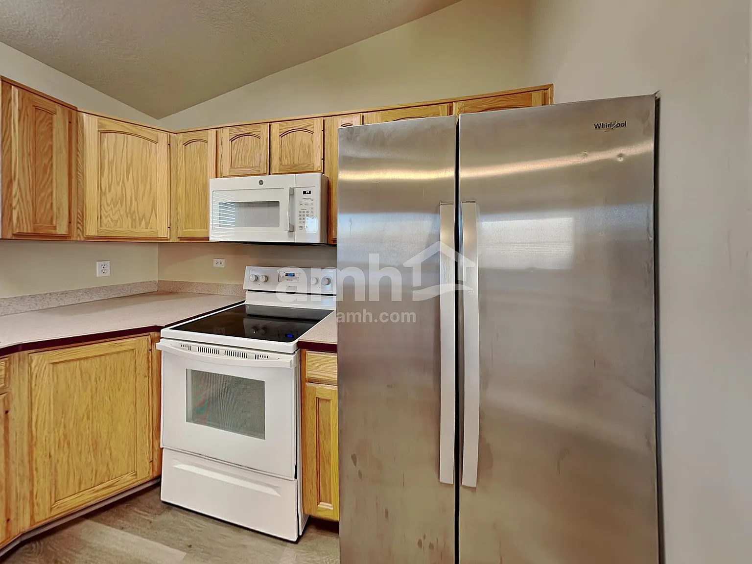 4 bed, 2.0 bath, 1630 sqft, $2,290 — Photo 4
