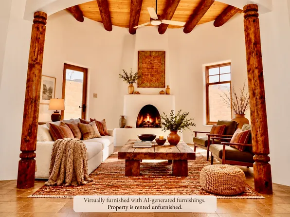 127 Valverde St APT B, Taos, NM 87571