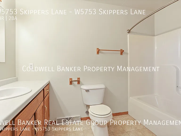 W5753 Skippers Ln — Photo 11
