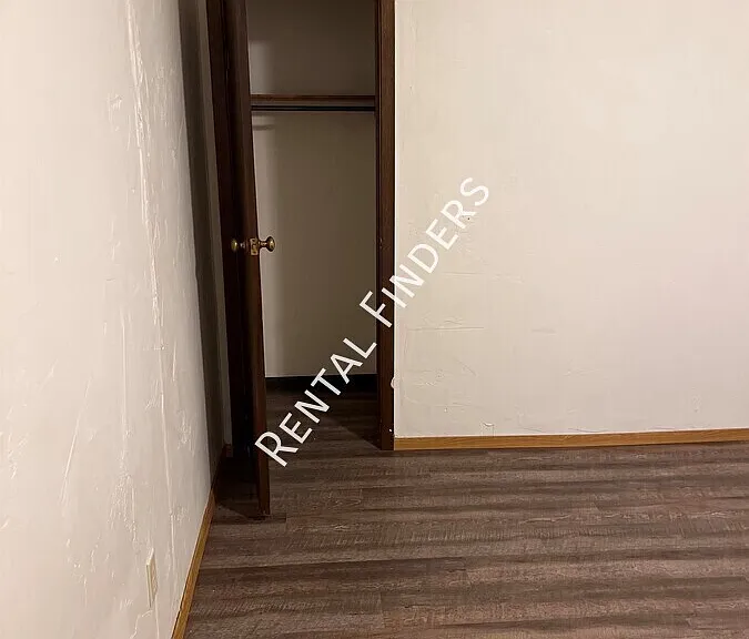 222 E Main St #6 — Photo 14