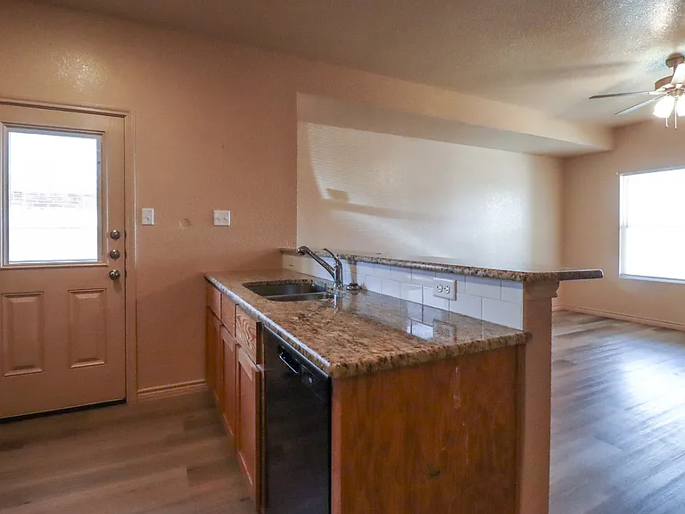 6203 Twistleaf Ln #B — Photo 11