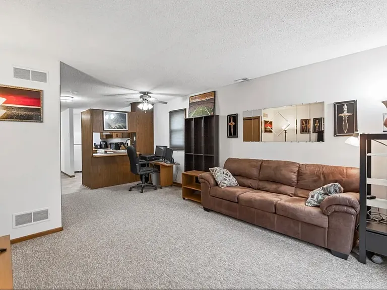 852 Woodgate Dr #2 — Photo 2