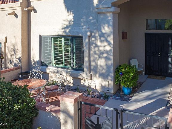 3rd image of 1205 E Camino Diestro
