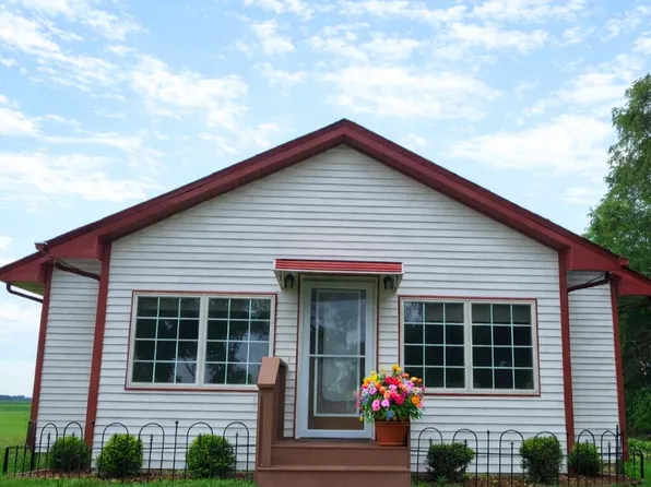 21831 Austin St, Lowell, IN 46356