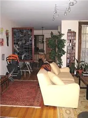 Rented by Mark David | media 13