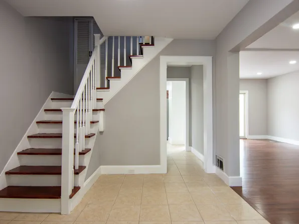 654 Hamilton St, Rahway, NJ 07065