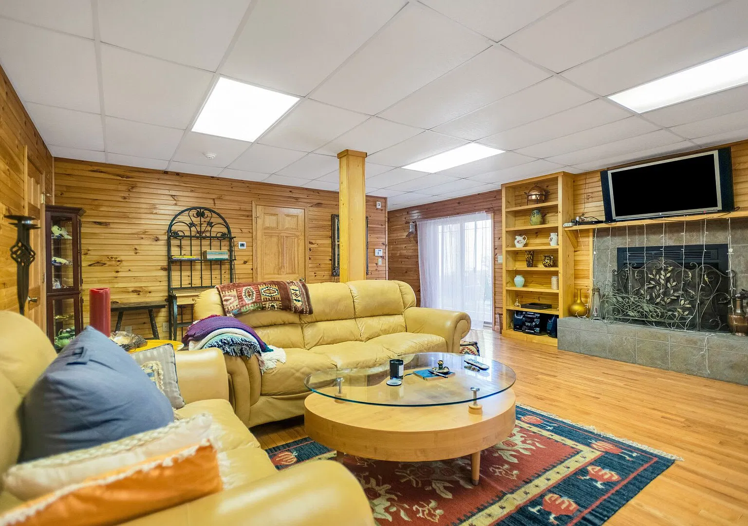 Unplug & Unwind | Mountain Views, Sauna & Hot Tub — Photo 4