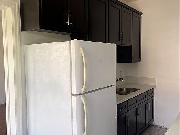 2nd image of 3701 W 1st St #305