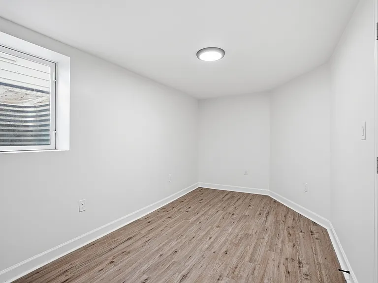 3987 Lincoln St — Photo 12