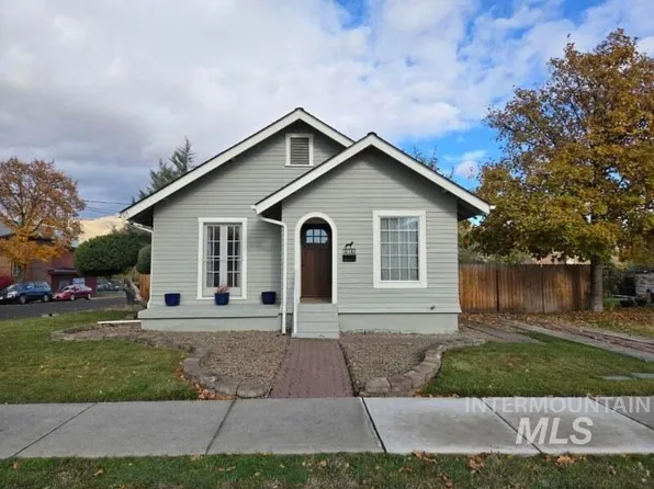918 Chestnut St, Clarkston, WA 99403